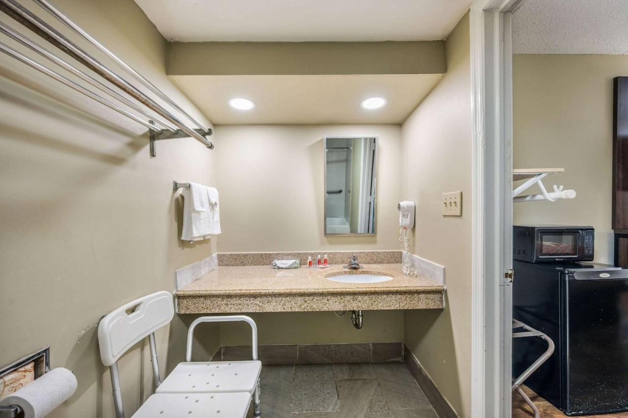 Econo Lodge Inn & Suites University Huntsville Luaran gambar