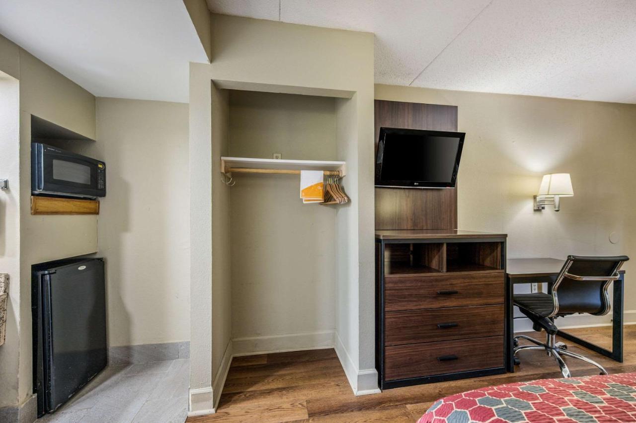 Econo Lodge Inn & Suites University Huntsville Luaran gambar