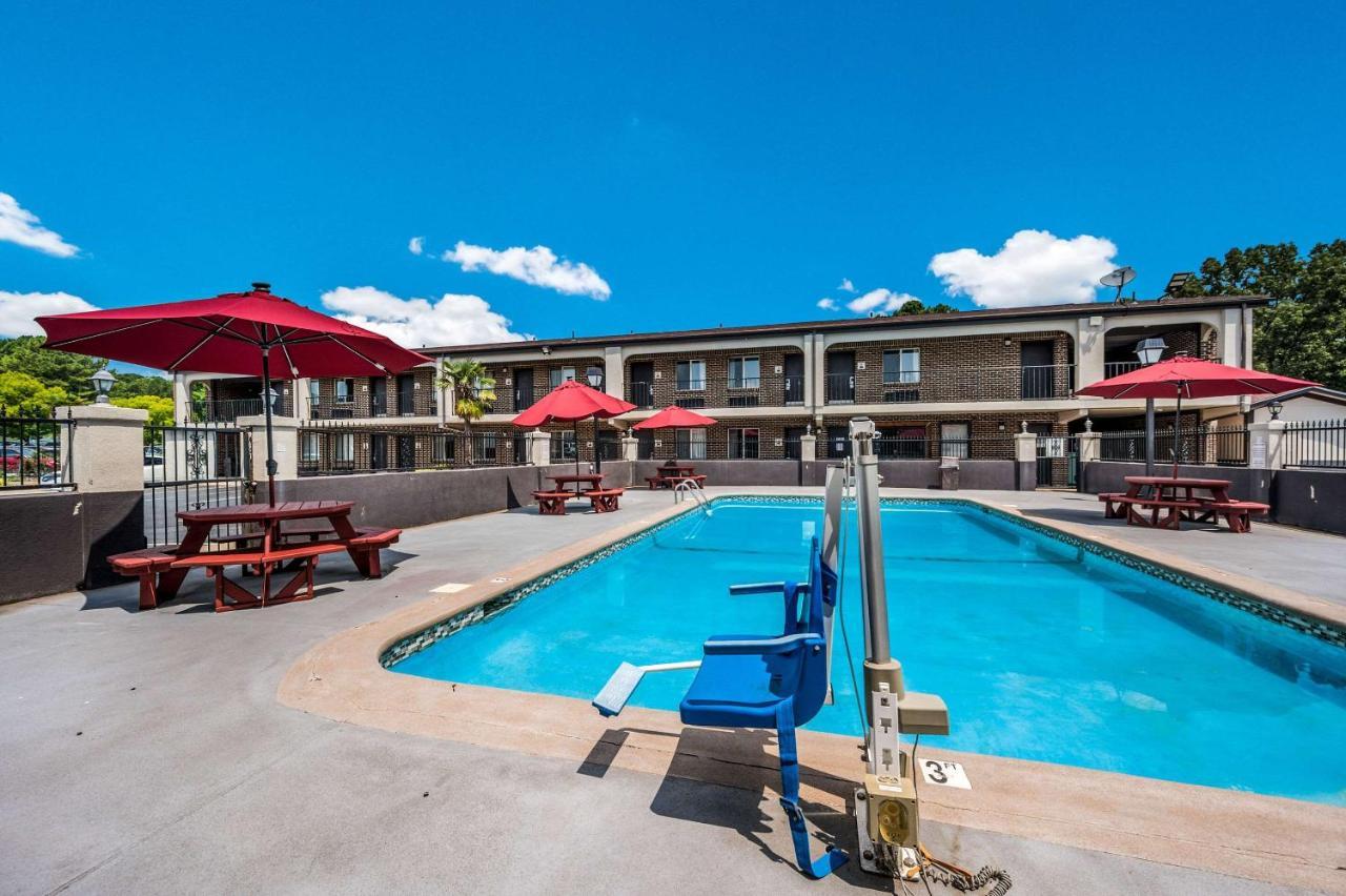 Econo Lodge Inn & Suites University Huntsville Luaran gambar