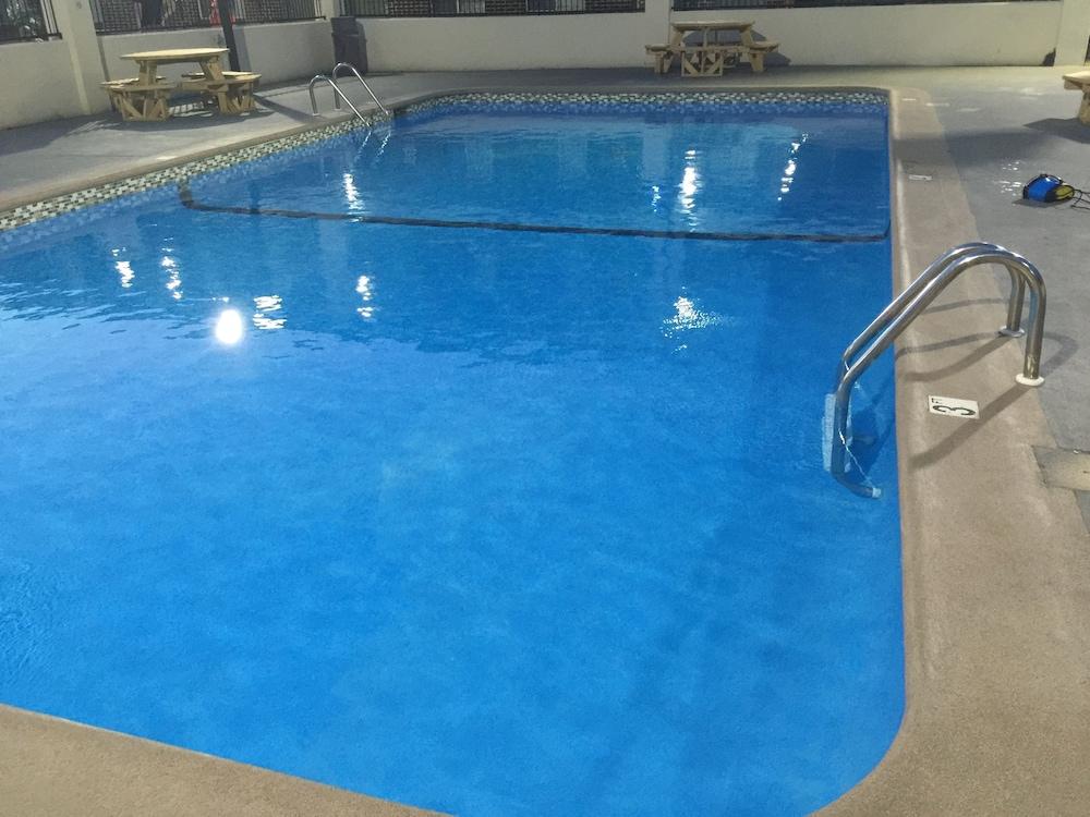 Econo Lodge Inn & Suites University Huntsville Luaran gambar